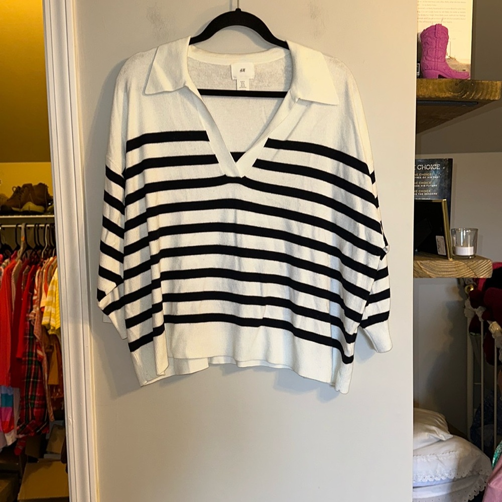 H&M XL light knit collared stripped sweater